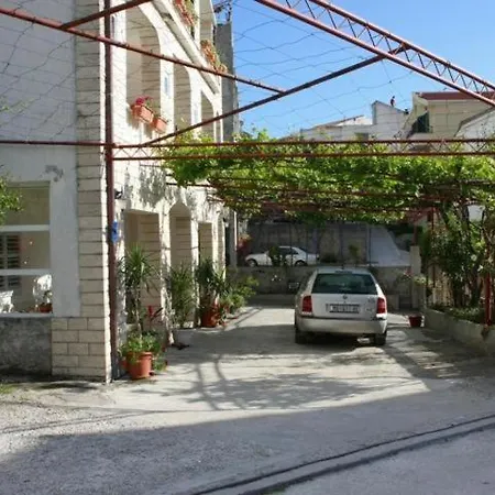 Apartment House Roso *