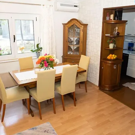 Apartment House Roso